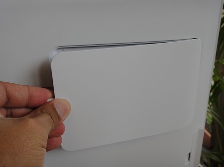 背面部メモリスロットカバー