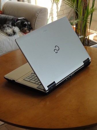 富士通LIFEBOOK NH90/DNレビュー