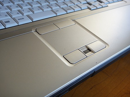 富士通LIFEBOOK NH90/DNタッチパッド