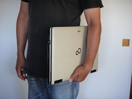 富士通LIFEBOOK NH90/DNレビュー