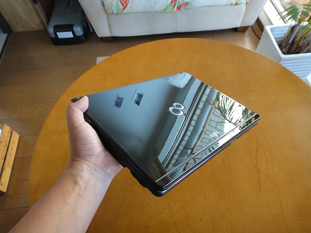 富士通LIFEBOOK SH76/DNレビュー