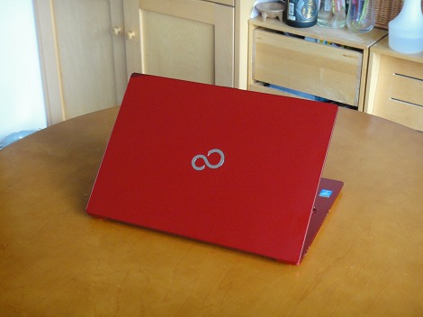 富士通LIFEBOOK UH90/L(WU1/L)レビュー